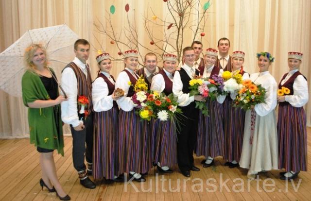 Rudenīgās ābeles stāsts